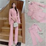 เซต3ชิ้น เสื้อครอปสายเดี่ยวเสริมฟองน้ำปรับสายได้+กางเกงขายาวเอวสูงมีกระเป๋ามีซับใน+เสื้อสูทคอปกแขนยาวผ่าแขนแต่งลูกไม้มีซับใน ชุดอัดกาวอย่างดี ใส่สบาย : สินค้าคุณภาพ (พร้อมส่ง)