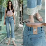 กางเกงยีนส์ทรงกระบอก （ผ้ายืด) ปลายขาตัดต่อผ้า two tone style !!! แต่งลูกไม้สีขาว ใส่น่ารักมากๆค่า สวยฮิตสุดๆ ฟอกสีสวยมาก ใส่สบาย : สินค้าคุณภาพ (พร้อมส่ง)