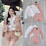 Set 3 ชิ้น เสื้อสีขาวทรงoversizeแขนยาวคอวีแต่งระบายรอบยาวลงมาถึงตัวเสื้อมีกระดุมเล็กๆด้านหน้าใช้งานได้จริง ผ้าชีฟองพริ้วใส่สบาย มาพร้อมกับกางเกงขาสั้นเอวสูงทรงสีชมพู ใส่สบาย : สินค้าคุณภาพ (พร้อมส่ง)