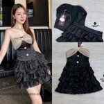 เซต2ชิ้น เสื้อเกาะอก ดีเทลแต่งผ้าตะข่ายช่วงอก แต่งกระดุมเพชร เรียงกัน3เม็ด โดดเด่นอลังสุดๆ อกเสริมฟองน้ำ แต่งแถบกันลื่นมาอย่างดี (ซิปหลัง) แมทซ์กับกระโปรงสั้นสีเดียวกัน แต่งระบายเป็นชั้นๆตามตัว แต่งชับในเป็นกางเกง ใส่สบาย : สินค้าคุณภาพ (พร้อมส่ง)