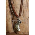 สร้อยหนังพร้อมโซ่ไข่ปลา จี้รองเท้าบูท