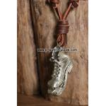 สร้อยหนัง จี้รองเท้าบูท