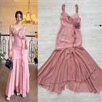 ชุดเดรสออกงาน ผ้าชีฟอง ทรงเข้ารูปกระโปรงหางปลาพริ้ว แต่งระบายด้านหน้า ซับในอย่างดี ตรงช่วงเอวแต่งด้วยดอกไม้ สามารถแกะออกได้ ใส่สบาย : สินค้าคุณภาพ (พร้อมส่ง)
