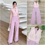 จั้มสูทกางเกงขายาว ช่วงเสื้อเป็นผ้าทวิตทรงแขนกุดคอวี กางเกงทรงขากระบอกกลาง เนื้อผ้าหนาอัดกาวอย่างดี สินค้าคุณภาพ (พร้อมส่ง)