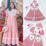 แม็กซี่เดรสมีฮู๊ดแสนสวย กรี๊ดมากแม่สำหรับรุ่นนี้คือมันน่ารักมาก ตัวเดรส เนื้อผ้าลายตารางแต่งระบายด้วยลูกไม้สีขาว สินค้าคุณภาพ (พร้อมส่ง)