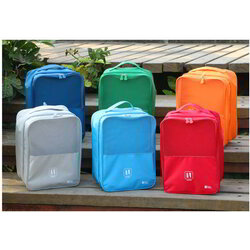 กระเป๋าใส่รองเท้า เสียบกระเป๋าเดินทางได้ ผลิตจากโพลีเอสเตอร์กันน้ำ + ตาข่าย คุณภาพดี มี 6 สี ให้เลือก