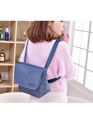 DINIWELL 2 Way MESSENGER BAG เป็นได้ทั้งสะพายข้าง-ไหล่ และสะพายหลัง ขนาดใหญ่ ใส่ได้ทั้งทำงาน ท่องเที่ยว ช่องเยอะ น้ำหนักเบา ผลิตจากไนล่อนคุณภาพสูง กันน้ำ มี 4 สีให้เลือก