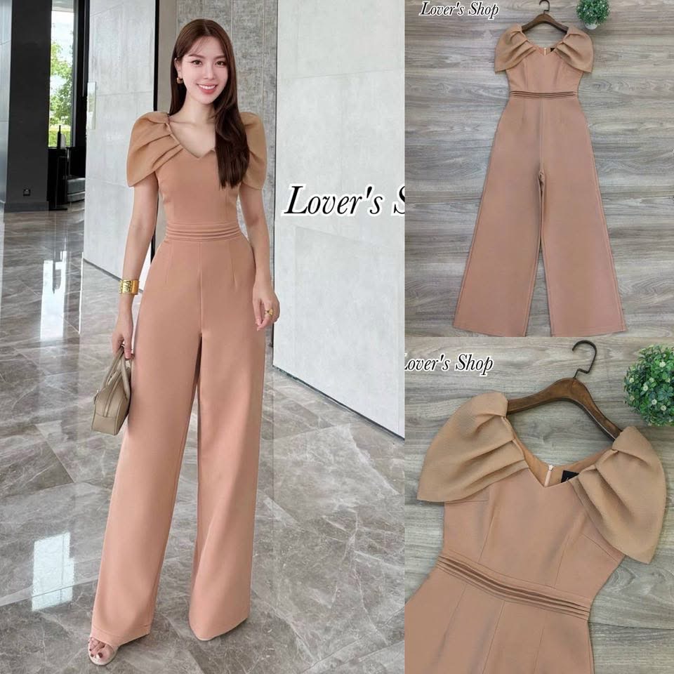 จั้มสูทกางเกงขายาว ดีเทลทรงแขนเจ้าหญิง คอวี ช่วงแขนเป็นผ้าไหมแก้วผ้าไม่คันนะคะ ขอบเอวตีเกล็ดมาให้ ใส่แล้วเข้ารูปเข้าทรงสวย กางเกงเป็นทรงขากระบอกกลาง งานซิบหลังใส่ง่าย ใส่สบาย : สินค้าคุณภาพ (พร้อมส่ง)