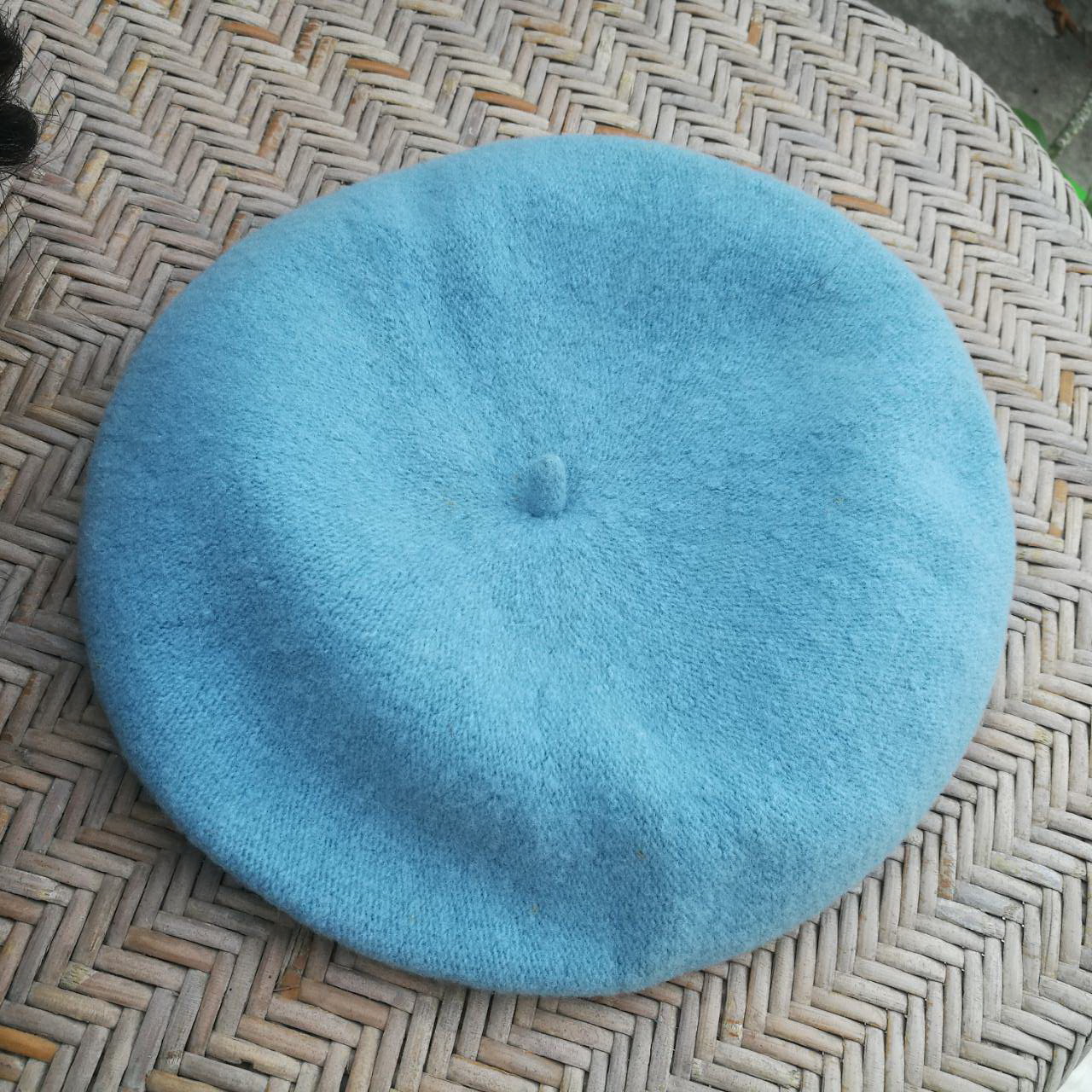 หมวกเบเร่ต์ขนสัตว์ สีฟ้า สวยค่ะไม่ค่อยมีนะสีนี้