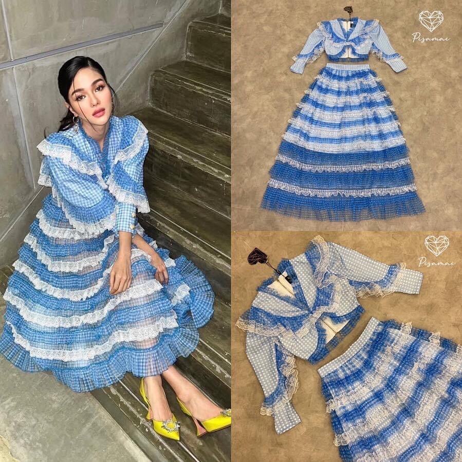เซ็ตเสื้อคอปกแต่งระบายมาในโทน ฟ้าน้ำเงินแต่ระบายสีขาว ความกระโปรงเลเยอร์ ฟูฟ่องนับ10ชั้น พร้อมซับในให้อย่างดี . สินค้าคุณภาพ (พร้อมส่ง) .