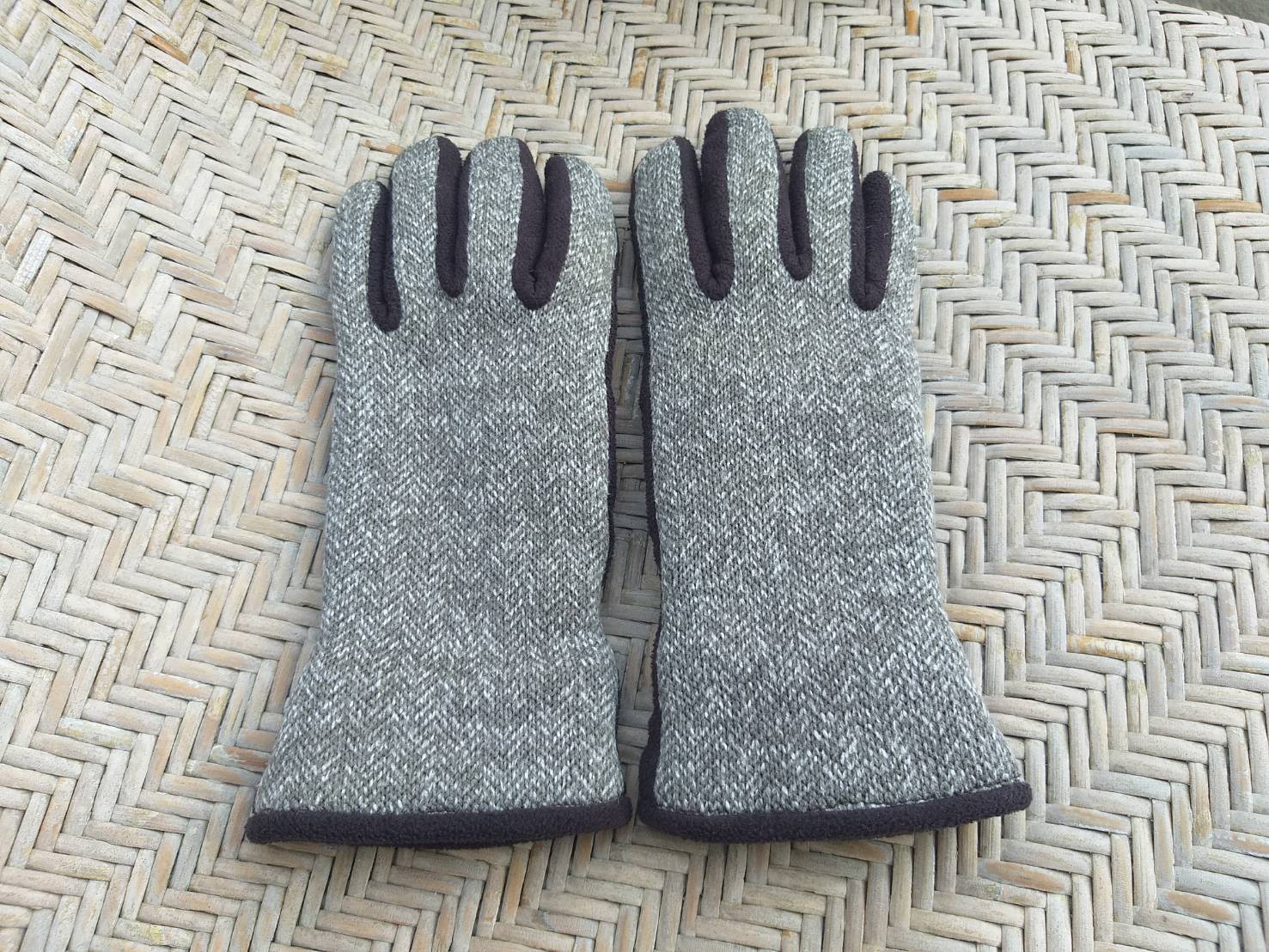 ถุงมือหนานุ่ม ใส่ติดลบได้ สวยมาก