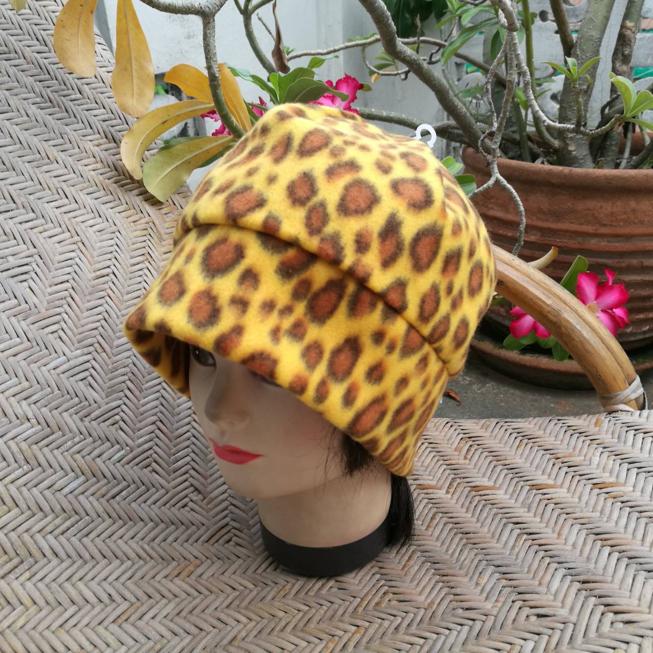 หมวกผ้าฟลีซเนื้อนุ่มมม ลายเสือ สวยมากอุ่นมาก /ของใหม่/