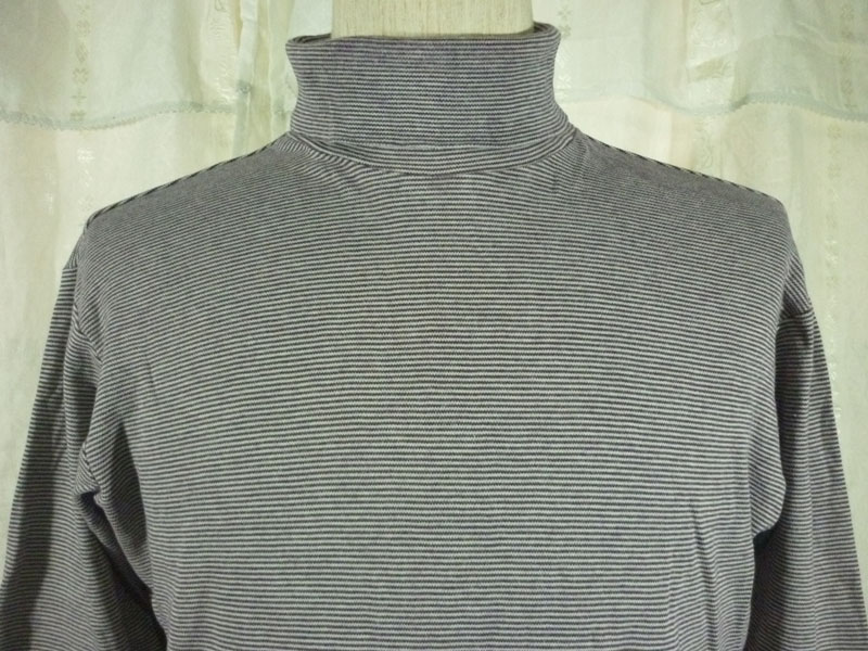 เสื้อคอเต่า ลองจอน Uniqlo Sz L