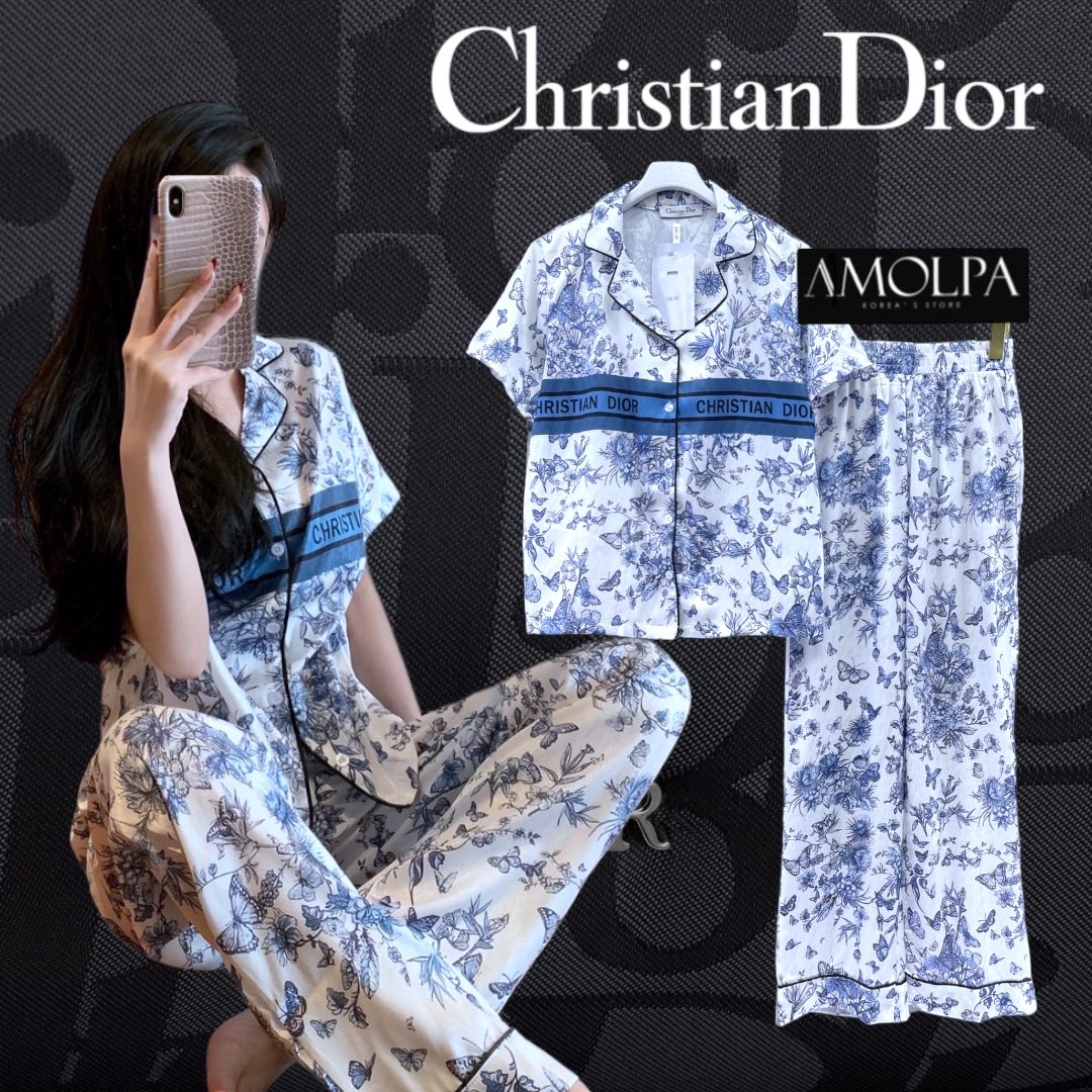 SET CD PAJAMAS SILK 2024SS #ชุดนอน ส๊วยยม๊ากกก มาพร้อมกางเกงสุดแสนน่ารักเข้า กันได้ดี๊ ใส่สบาย สินค้าคุณภาพ (พร้อมส่ง)