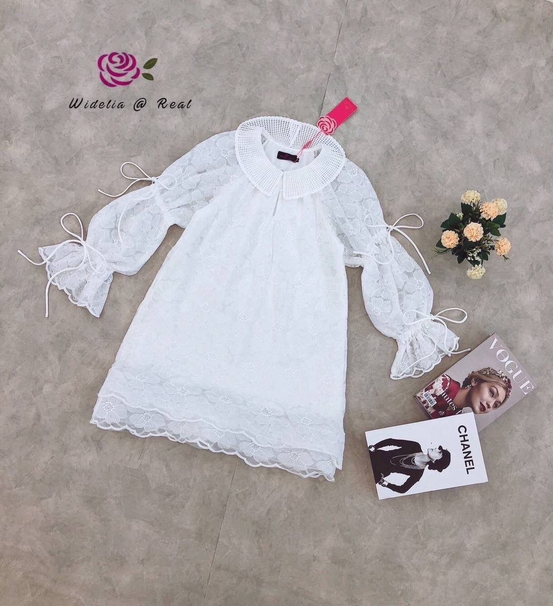 เดรสทรงปล่อยแขนยาว คอบัว เนื้อผ้าลูกไม้อย่างดี ชายเดรสเย็บซ้อนมา2ชั้น ใส่สบาย : สินค้าคุณภาพ (พร้อมส่ง)