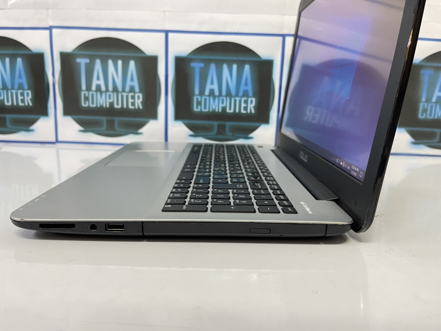 (7,900)Notebook Asus I3-4030U Ram4GB HDD500GB VGA2GB