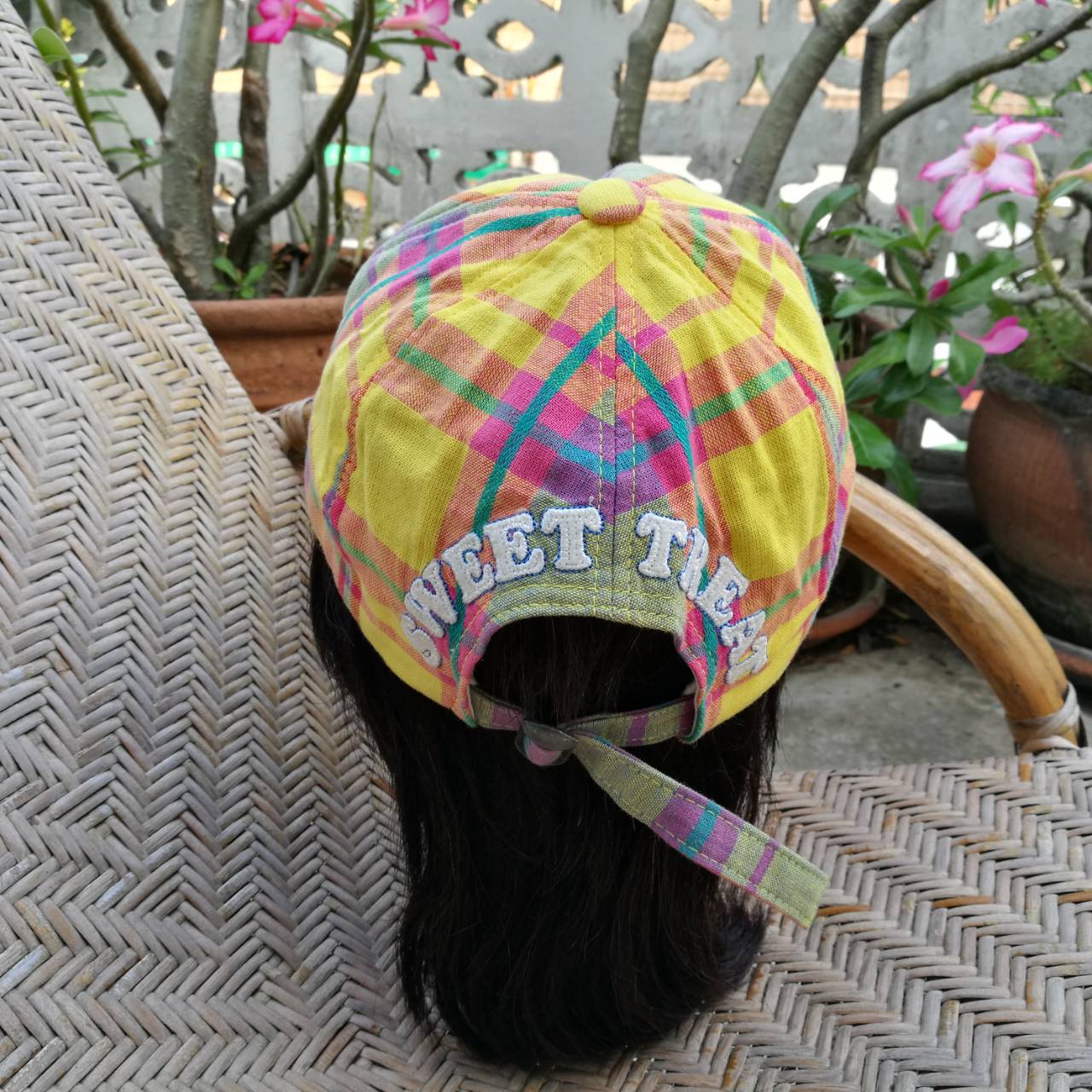 หมวกแก๊ปสีสวย ปักหน้าหมวก CAKE