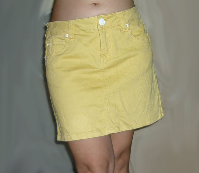 กระโปรงยีนส์ C.O.L.Z.A สีเหลืองสดสวยมาก 32-37-14