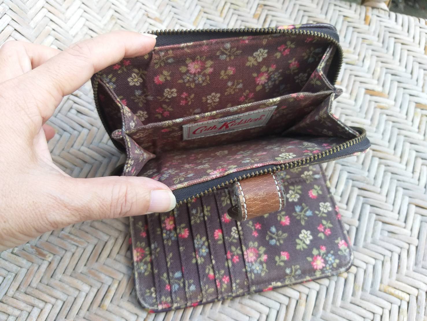 กระเป๋าสตางค์ Cath Kidston ของแท้