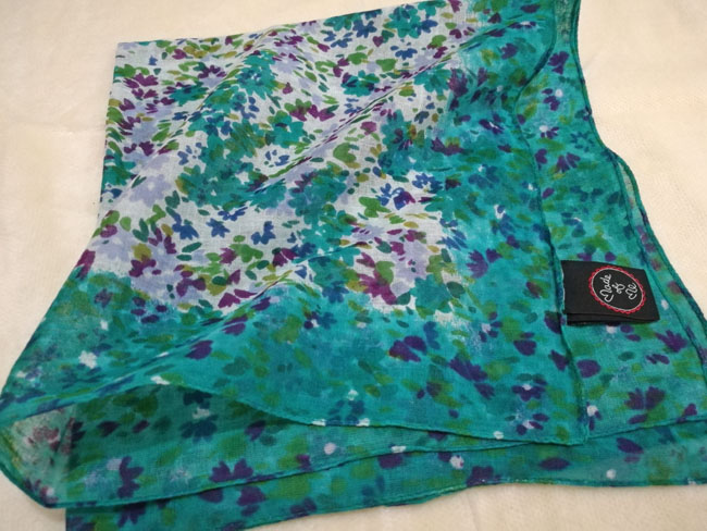 ผ้าผูกคอ ผูกผม เนื้อ cotton ลายใบไม้สวยยย