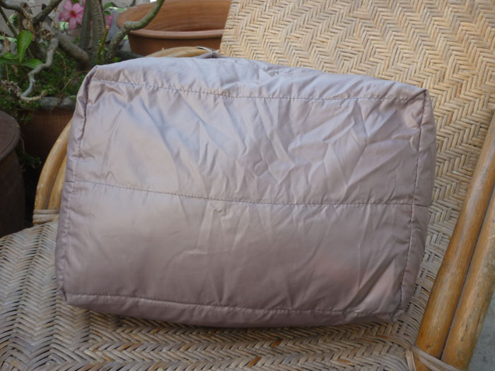 กระเป๋าบุขนนก ROOTOTE FEATHER ROO GRANDE