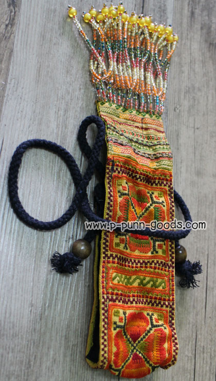 กระเป๋าชาวเขาใบเล็ก (4x7 ซม.)