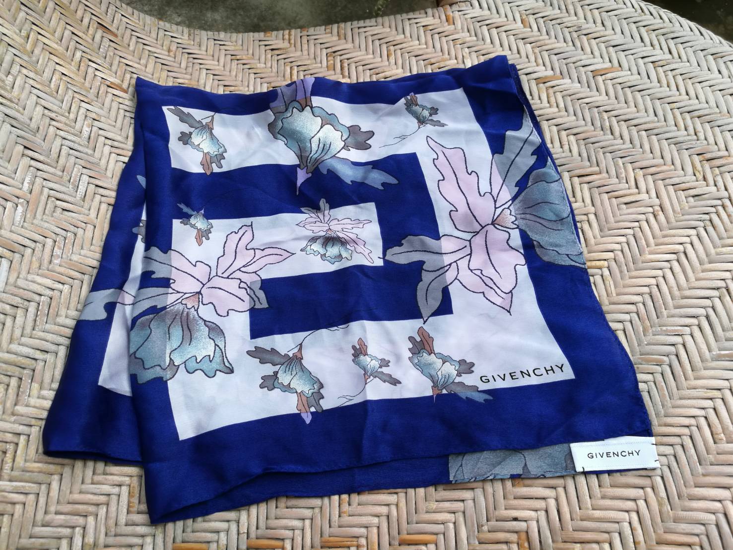 ผ้า Silk GIVENCHY ผ้านุ่มมากกกกกก