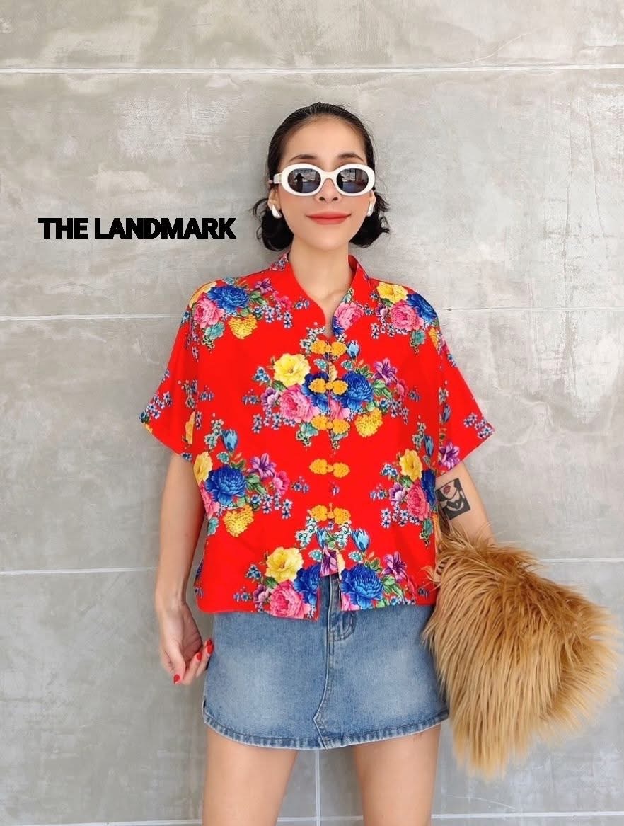 กี่เพ้า เสื้อผ้าไหมอินเดียพิมพ์ลาย ดีไซน์คอจีนกระดุมผ้าผ่าหน้า ชายตรง โทนสีขับผิว ใส่สบาย : สินค้าคุณภาพ (พร้อมส่ง)