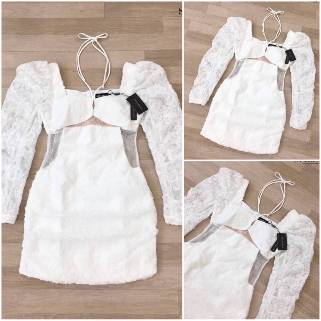 เดรสเเขนยาว ผ้าลูกไม้สวยมากๆ ซีทรูช่วงเอวใส่สวยดูดี ทรงพอดีตัว ใส่ได้หลายโอกาส สินค้าคุณภาพ (พร้อมส่ง)