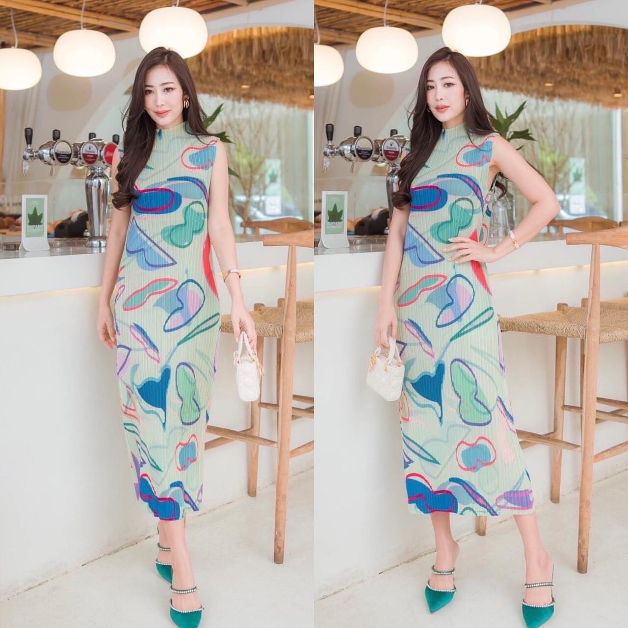 แม็กซี่เดรสตัวยาว ทรงแขนกุดคอปีน แพทเทิร์นอัดพลีทเข้าเคิร์ฟ ทรงสวย Premium 👍🏻 แบบงานแบรนด์ ✔️✔️ Hi-end หรูหรา ดูดี ทุกมิติ สินค้าคุณภาพ (พร้อมส่ง)