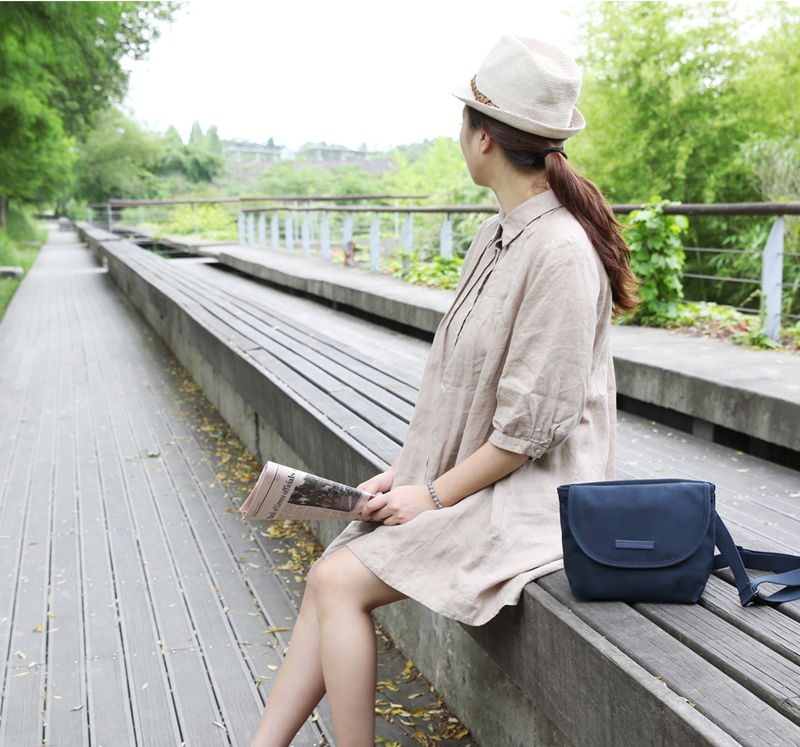 DINIWELL MESSENGER BAG กระเป๋าสะพายอเนกประสงค์ ใส่ได้ทั้งทำงาน ท่องเที่ยว ช่องเยอะ น้ำหนักเบา ผลิตจากไนล่อนคุณภาพสูง กันน้ำ มี 4 สีให้เลือก