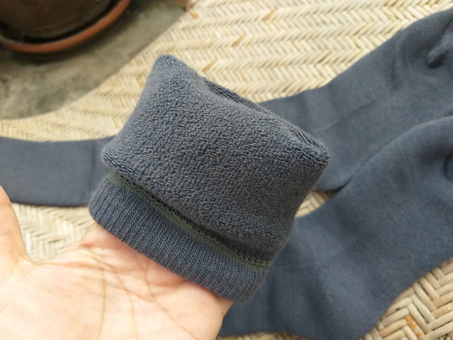 ถุงเท้ายาวเนื้อหนา เสริมเนื้อฟูหนา อุ่นมาก