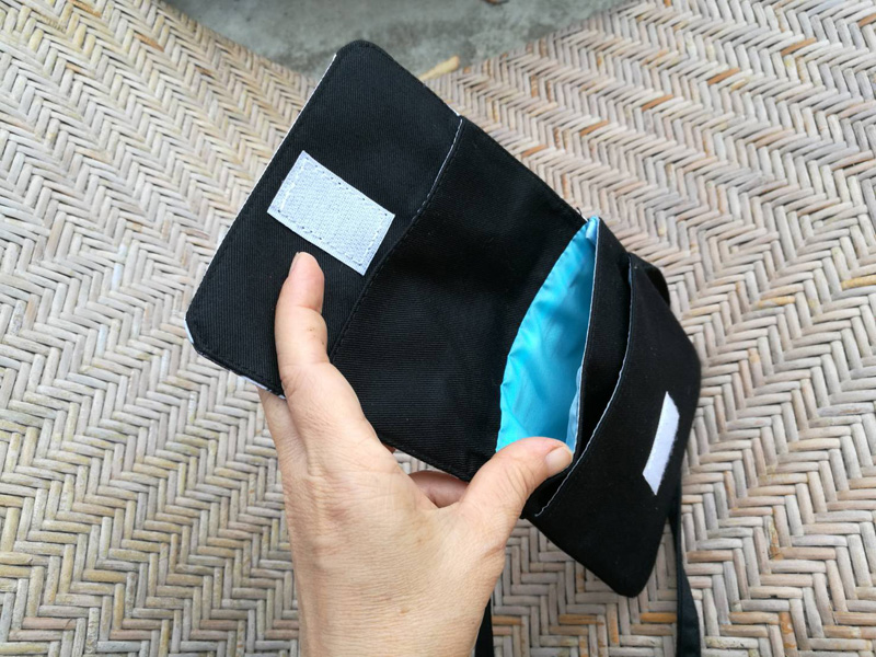 กระเป๋าสะพายใส่เงินใบน้อย MickeyMouse ลิขสิทธิ์แท้ Disney