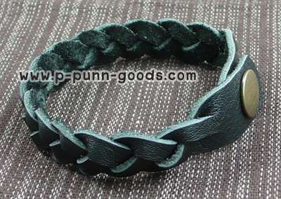 ข้อมือสายหนังถัก (สีดำ)