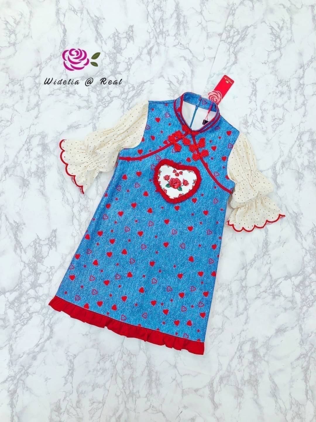 Dress เดรสกี่เพ้าแสนสวย ช่วงแขนเป็นผ้าฉลุ อกแต่งหัวใจ ตัวเดรสแต่งขอบแดงมาอย่างดี ใส่สบาย สินค้าคุณภาพ (พร้อมส่ง)