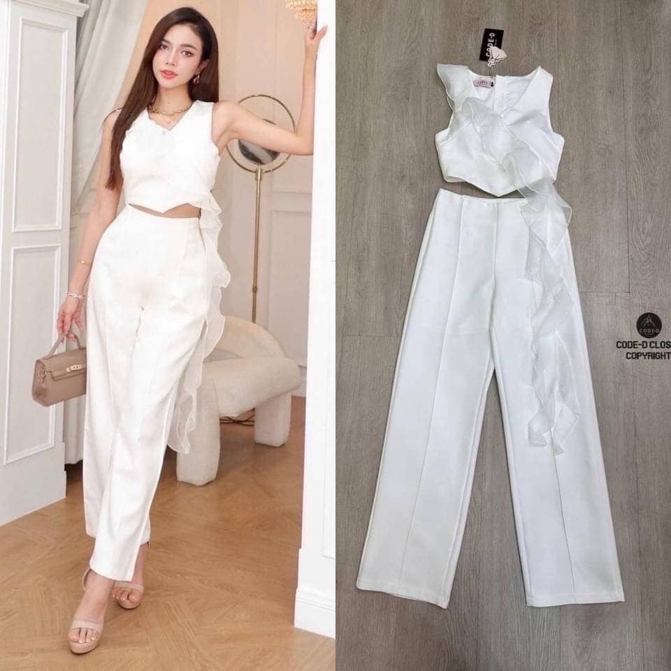 Set 2 ชิ้น สีขาวเสื้อครอปแขกุดอกดีไซน์เย็บติดผ้าชีฟองระบายยาวสวยเก๋ ( อกเสริมฟองน้ำและซิปหลังอย่างดี ) มาพร้อมกับกางเกงขายาว สินค้าคุณภาพ (พร้อมส่ง)