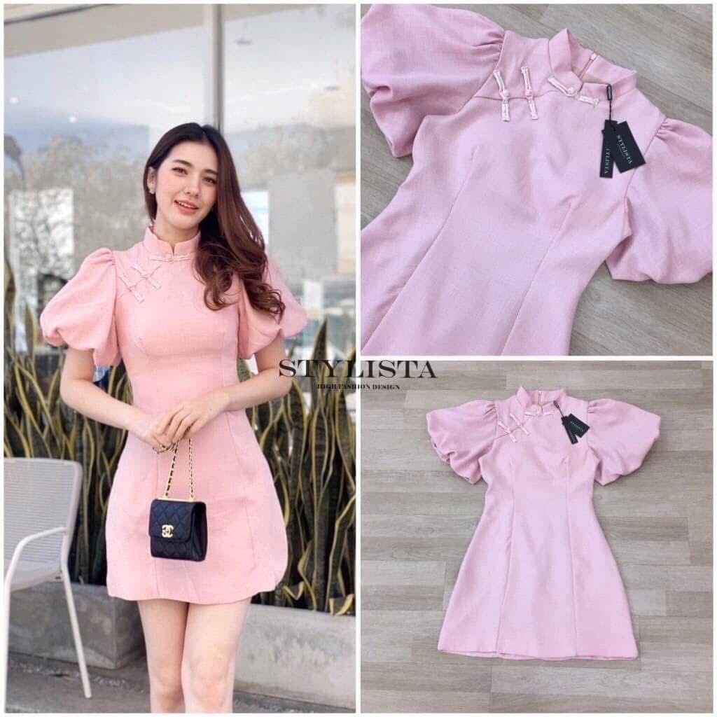 กี่เพ้า เดรสแขนสั้นพองๆ ทรงพอดีตัว ใส่สวยเรียบหรูมาก ดูดีเหมือนเซเลปเลยค่ะ ใส่สบาย : สินค้าคุณภาพ (พร้อมส่ง)