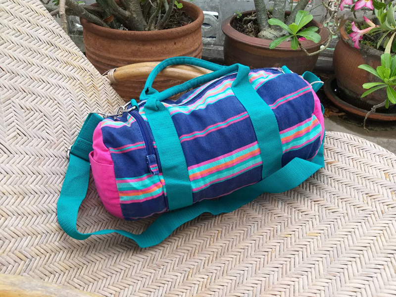 กระเป๋าทรงหมอน TOMMY สีสวยสดใส