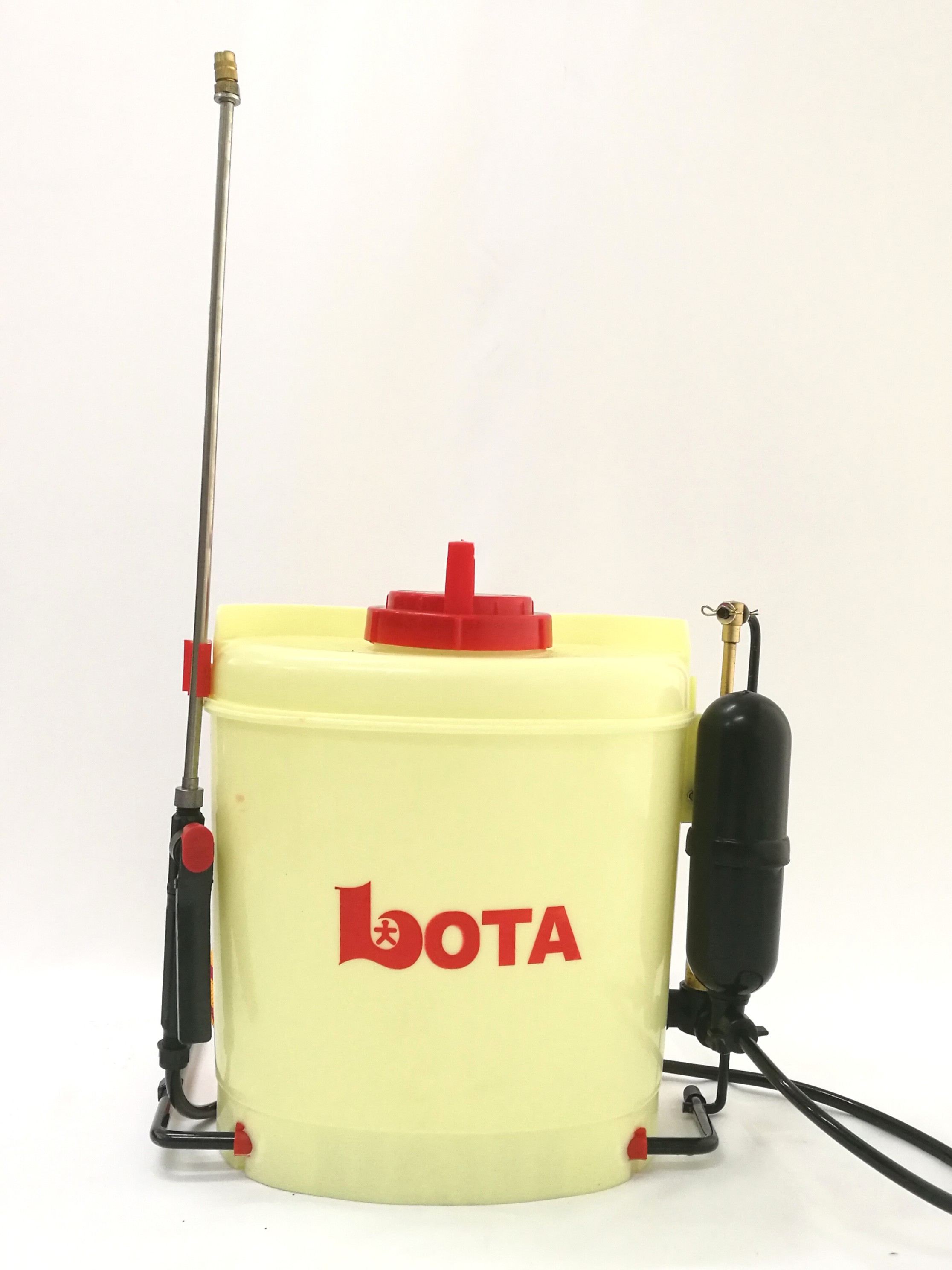 ถังโยกพ่นยาสูบนอกทองเหลือง LOTA 18ลิตร