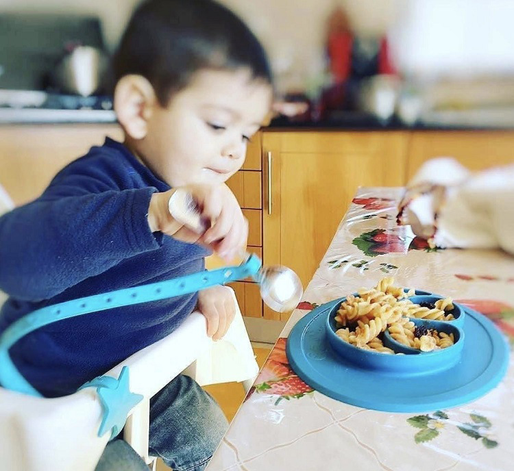 สายคล้องยางกัด สายห้อยจุกดูดผลไม้ สายคล้องจุกหลอก ซิลิโคน JJOVCE คล้องของเล่น/จุกหลอก/ขวดน้ำ เอนกประสงค์