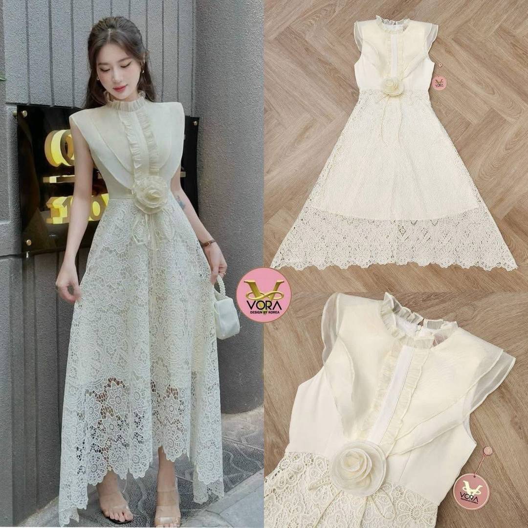 Dress ยาว แขนกุด ด้านหน้าแต่งระบายสองชั้น อกมีฟองน้ำจัดทรงให้ค่ะ จับลอนช่วงคอเสื้อ เอวเข้ารูป แต่งเข็มกลัดรูปดอกไม้ ใส่สบาย : สินค้าคุณภาพ (พร้อมส่ง)