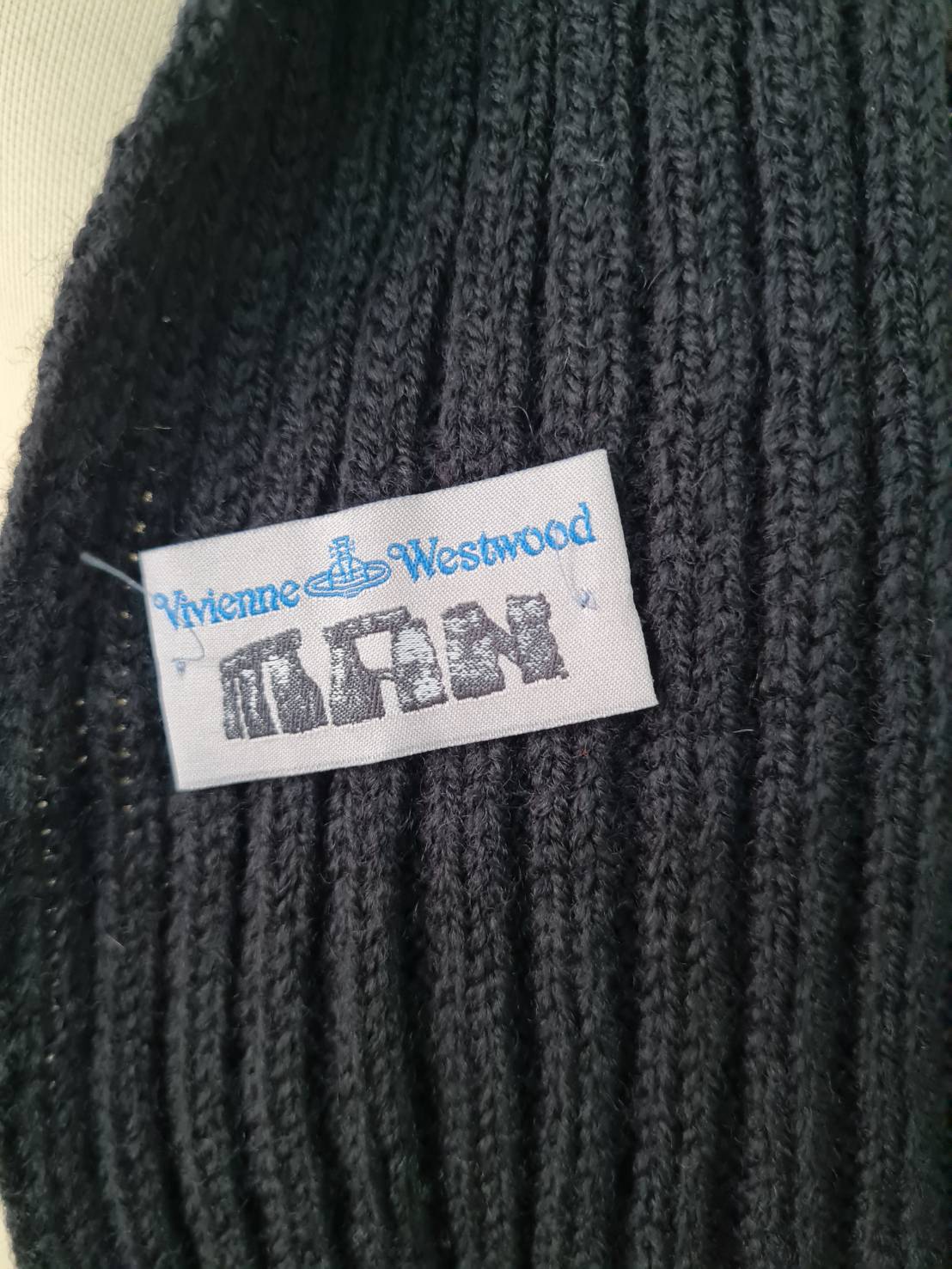 ผ้าพันคอ Vivienne Westwood Made in ITALY
