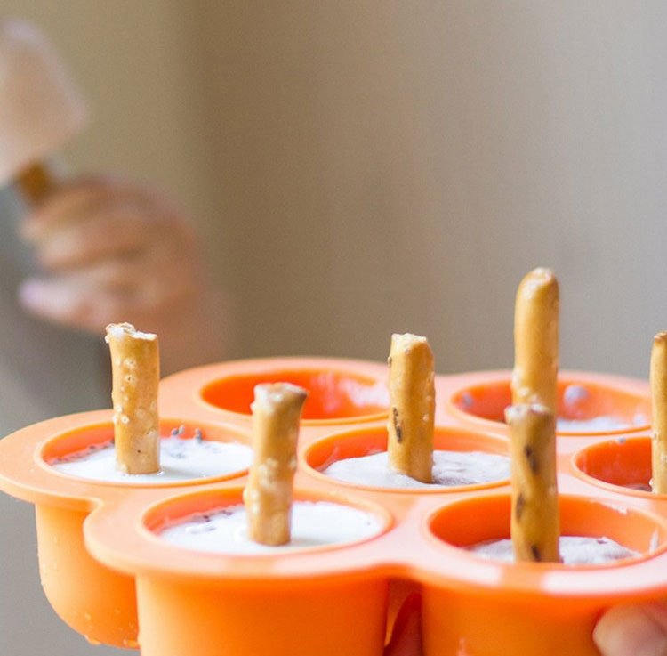 ถาดซิลิโคนเด็ก ชุดถาดซิลิโคนฟรีซเก็บอาหารเด็กอ่อน มีฝาปิด NanaBaby Food Storage Silicone Container