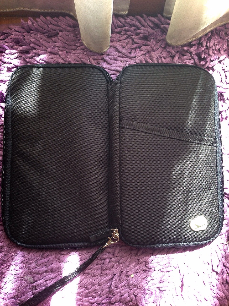 กระเป๋าใส่พาสปอร์ต กระเป๋าใส่หนังสือเดินทาง อเนกประสงค์ มีสายคล้องมือ ใส่เอกสารได้เยอะ พกพาสะดวก กันน้ำ คุณภาพดี