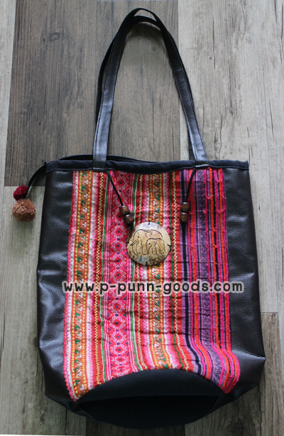 กระเป๋าชาวเขา กระเป๋าสะพายไหล่ กระเป๋าผ้าปักชาวเขา (กระเป๋าหนัง)