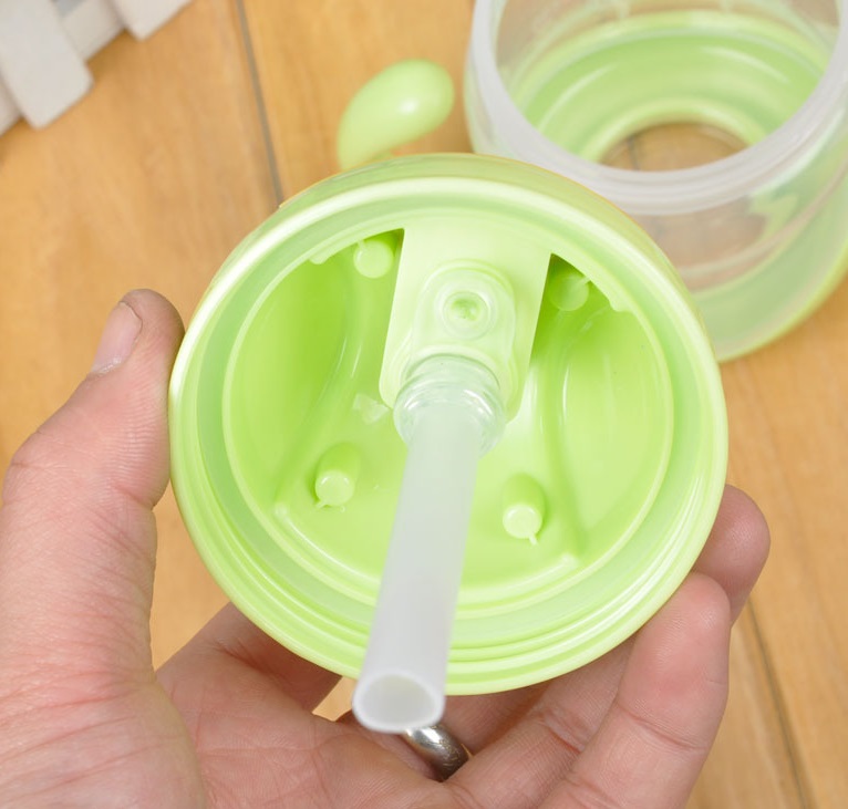 ถ้วยหัดดื่ม NanaBaby ขวดดูดน้ำเด็ก หลอดดูดมีลิ้นกันสำลัก BPA-Free (6 m+)