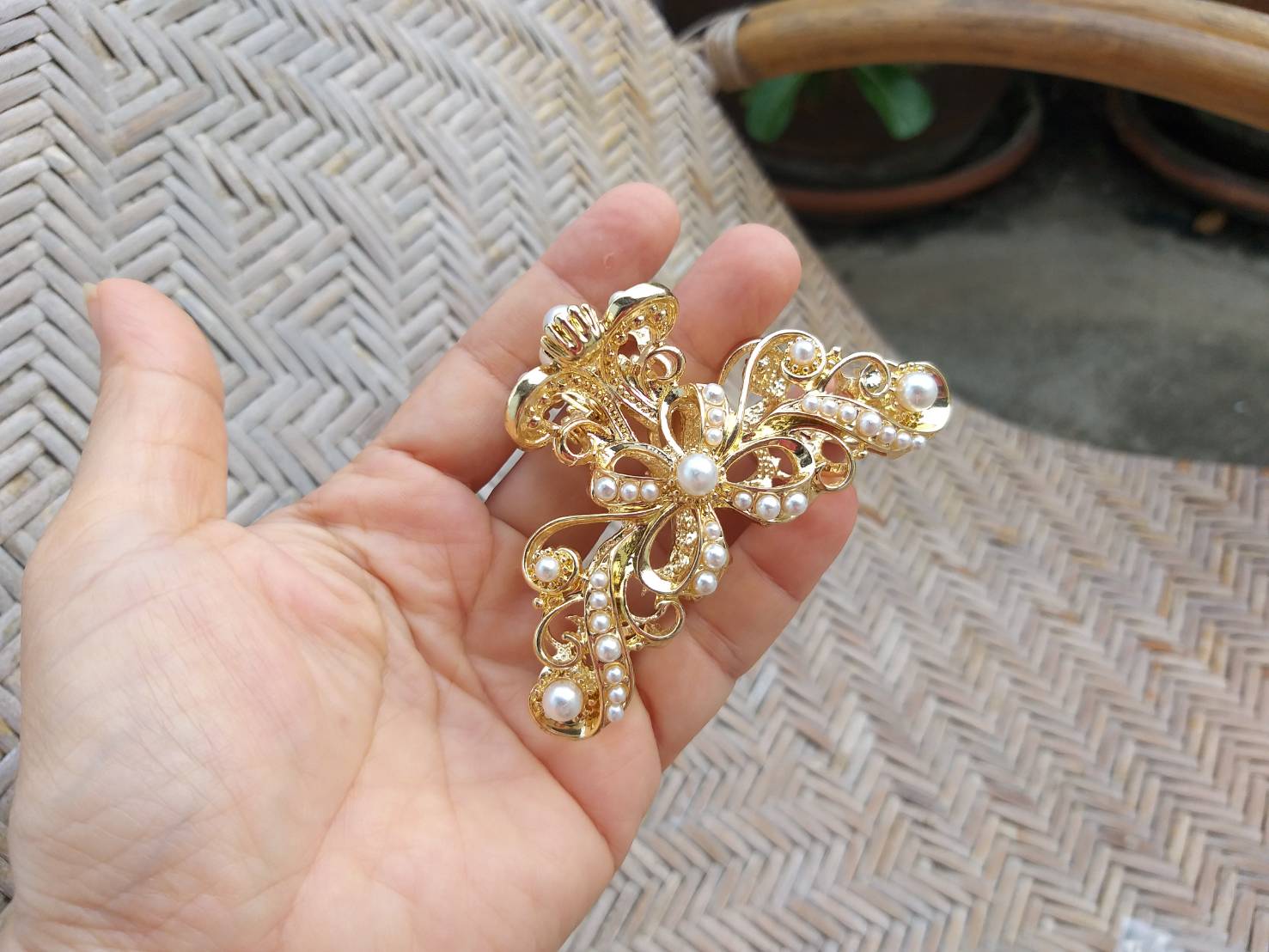 กิ๊บหนีบผมประดับมุก หรูมาก (ของใหม่)