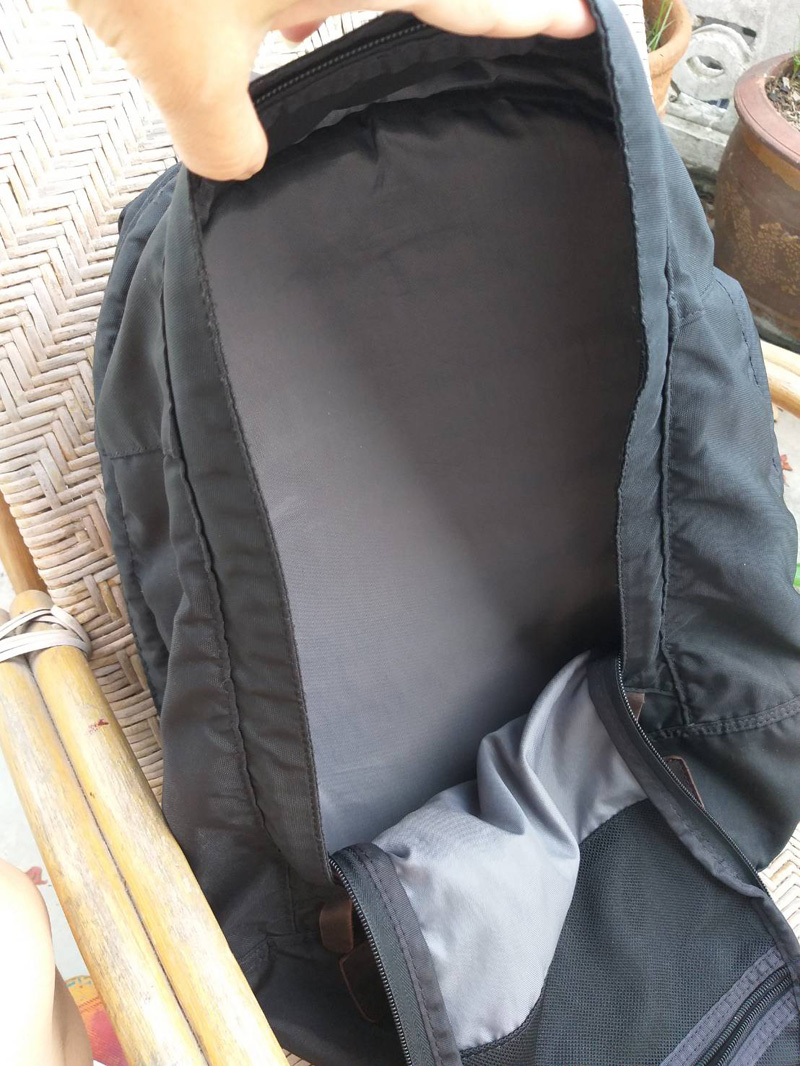 กระเป๋าเป้ NIKE บุฟองน้ำหนา เป้ 2 ชั้น ช่องเยอะ