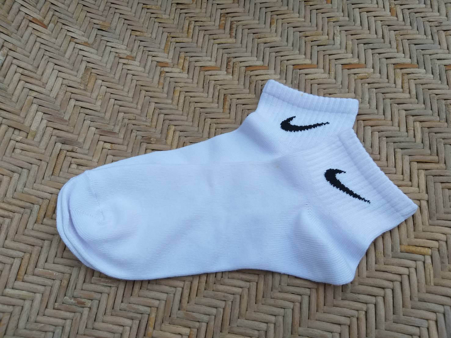 ถุงเท้าชาย NIKE