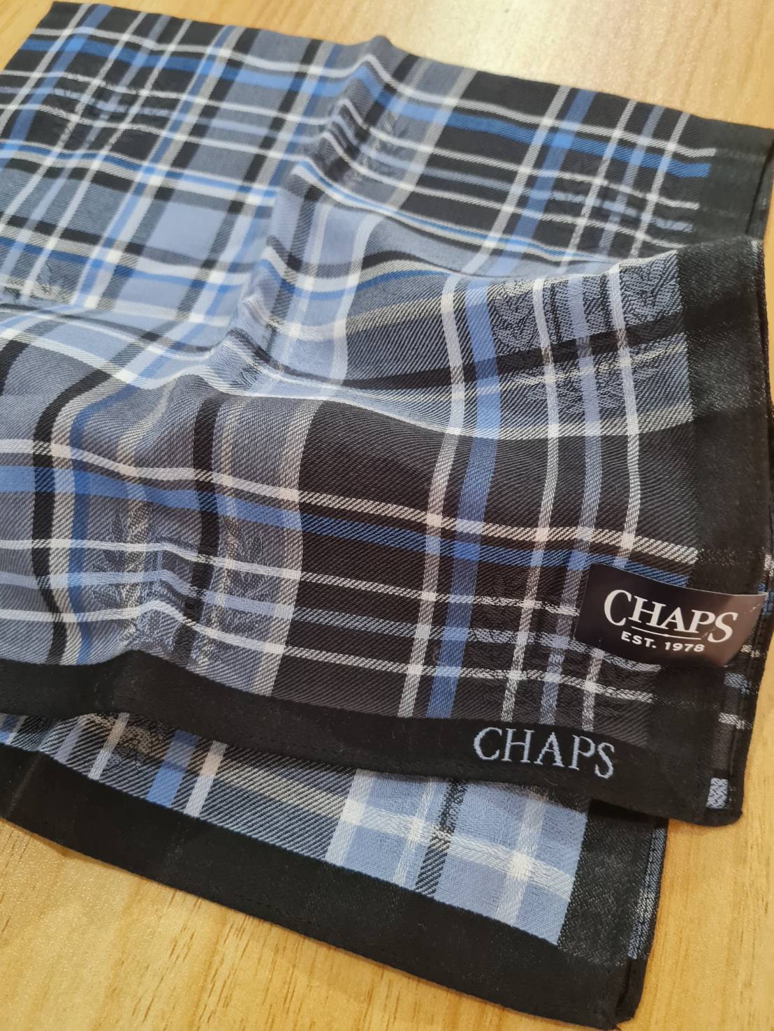 ผ้าเช็ดหน้าชาย CHAPS ผ้าดีมาก เนื้อนุ่ม